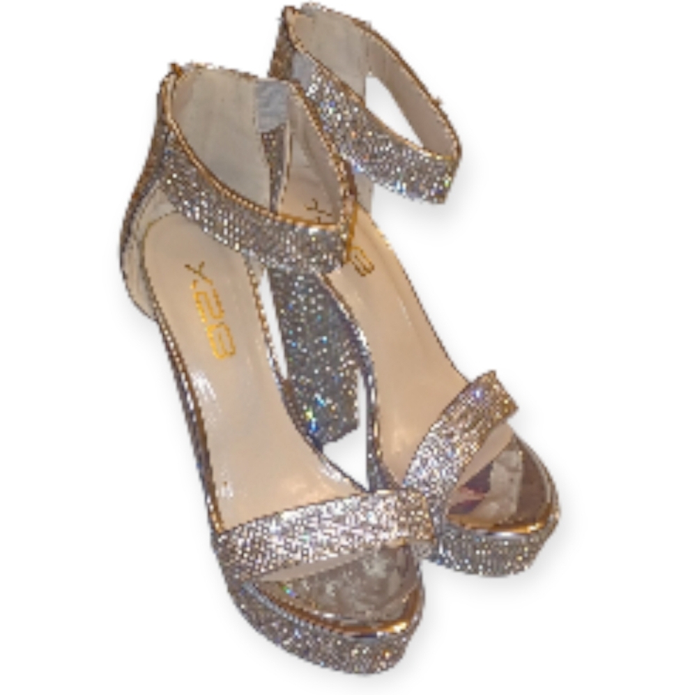 X2 Rhinestone Glittering Silver Platform Heels Size 7 NWOT - Picture 2 of 8